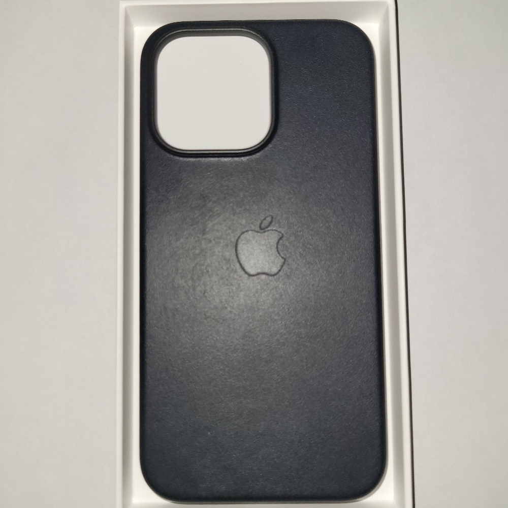 Apple Leather Case with MagSafe for iPhone 13 Pro - Midnight